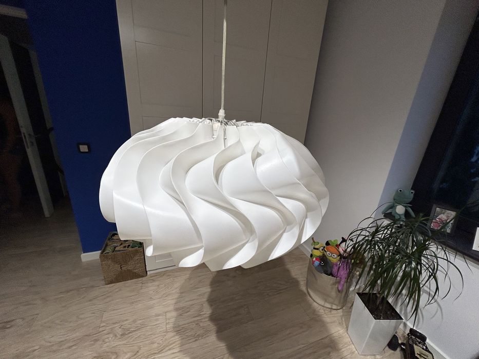 Lampa widząca kolor biały
