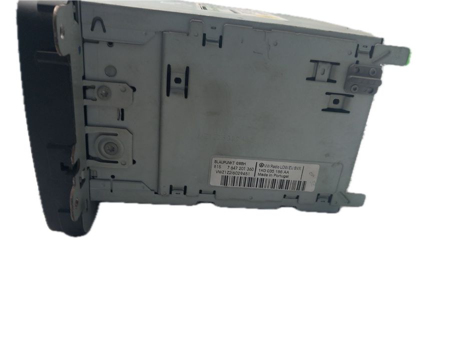 Rádio / auto-rádio VOLKSWAGEN Golf VI (5K1)