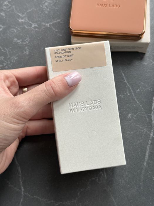 Тональна основа Haus Labs 100LN бронзер Haus labs оригінал