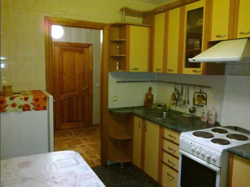 Сдам комнату девушке комната женщине в 3х комнатной квартире