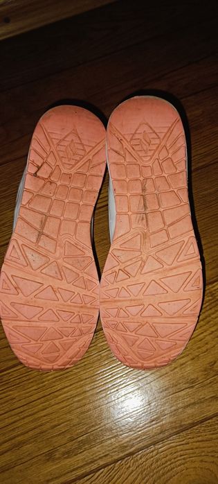 Кросівки Skechers 37/23,5