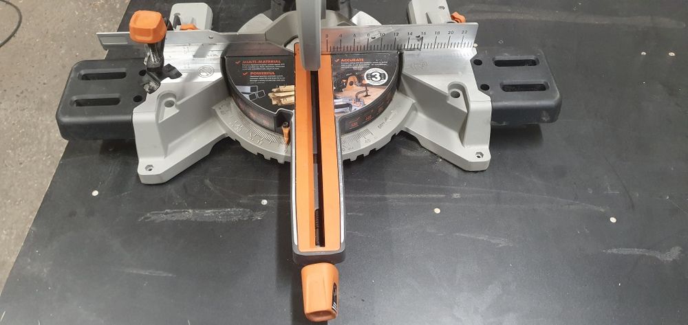 Piła ukośnica Evolution 255mm z posuwem na gwarancji