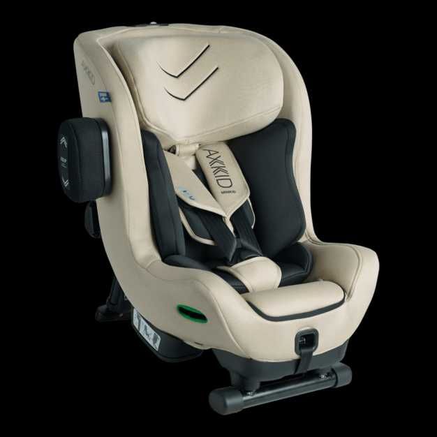 AXKID Minikid 4 fotelik RWF do 125 cm/36 kg TEST PLUS