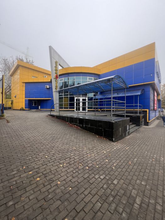 Окреме комерційне приміщення  1170 кв.м., під будь який бізнес.