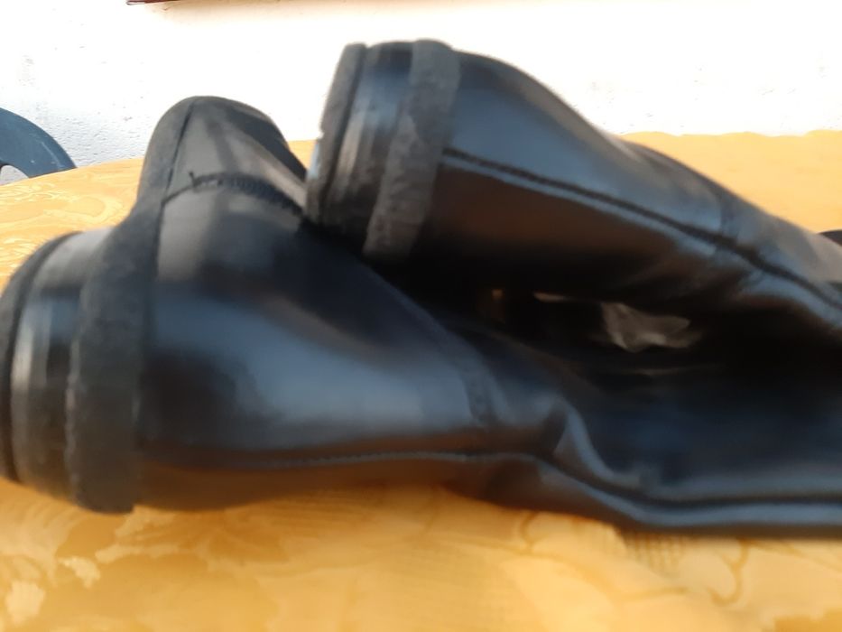 buty czarne, damskie, skórzane, bardzo długie cholewki