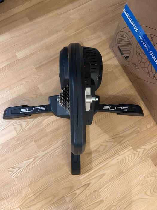 Trenażer rowerowy Elite Direto XR smart - Wynajem Warszawa