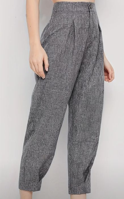 Spodnie materiałowe. Rozm.L/XL.