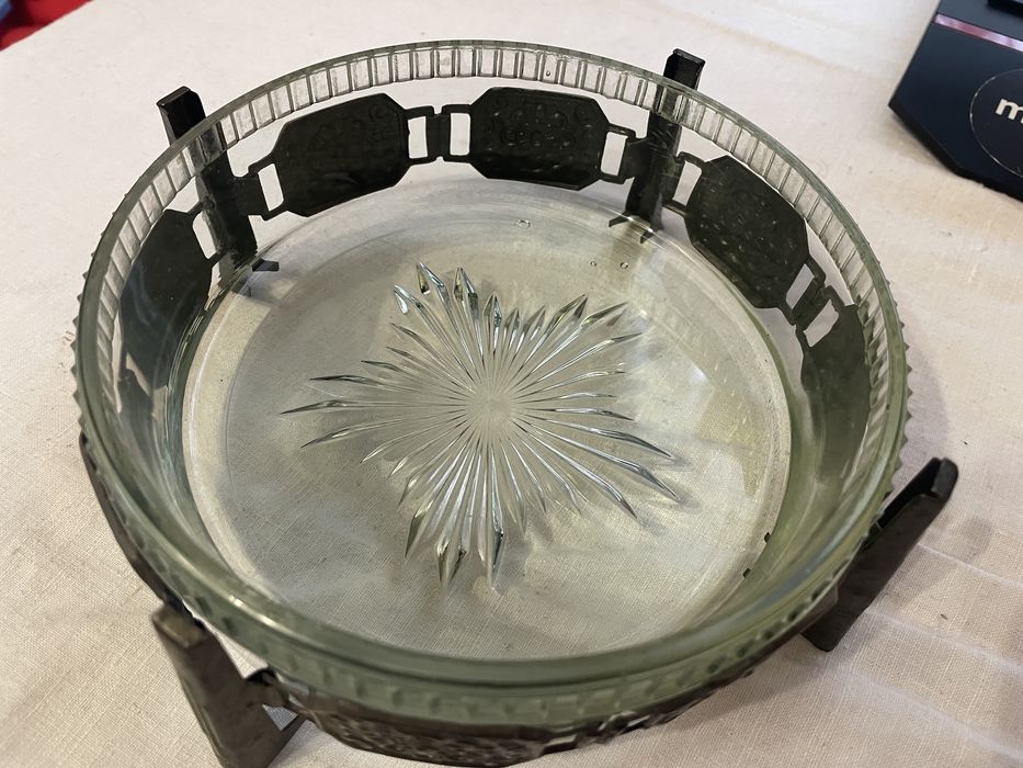 Продам конфетницю