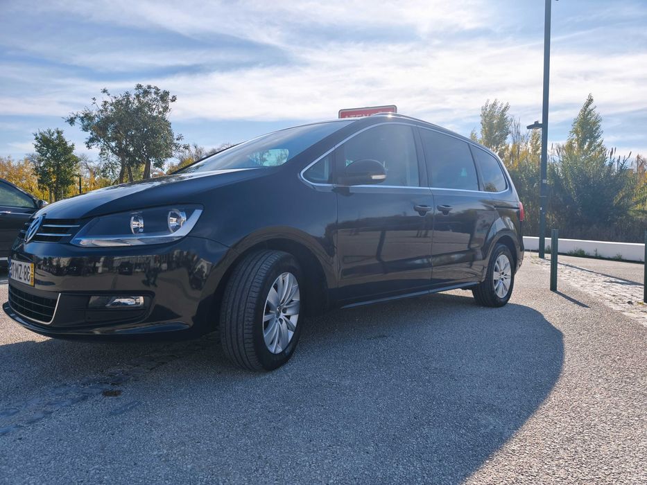 VW Sharan 7 Lugares Nacional - Em bom estado Assistida na Marca