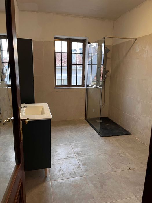 Moradia T4 com garagem e jardim