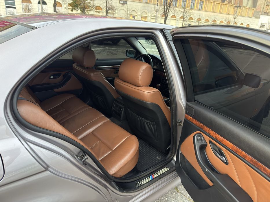 BMW e39 520i