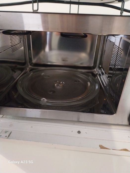 Becken BMW4288 (com funções forno e grill): capacidade de 30 litros .