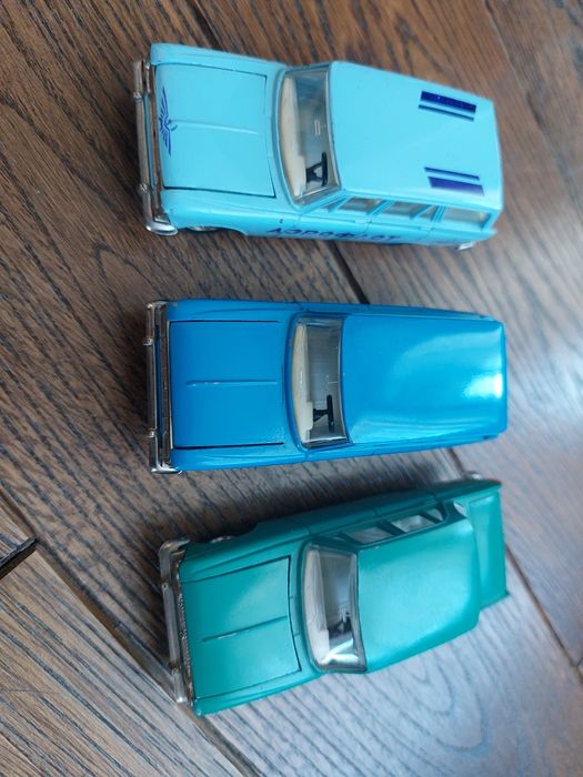 Машинки колекційні 1:43