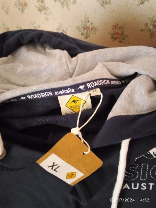 Чоловіча кофта з капюшоном ROADSIGN
Розмір: XL;
Стан: новий.
Made in A