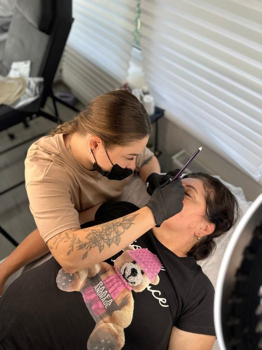 Перманент • Ламінування • Фарбування брів/вій