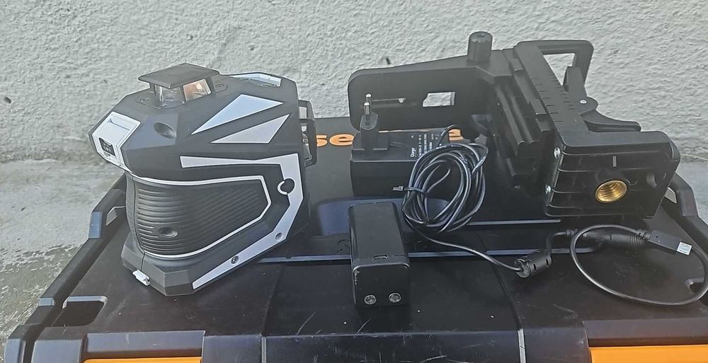Laserliner X3-Laser Pro Trójwymiarowy laser { zielony }