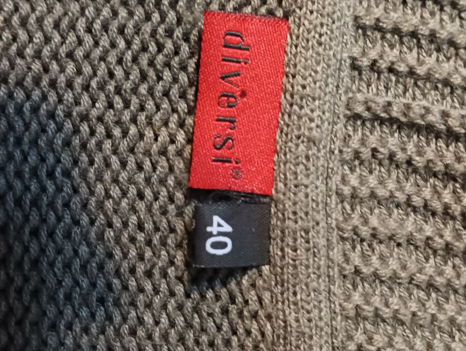 41. Sweter damski rozmiar 40 firmy Diversi