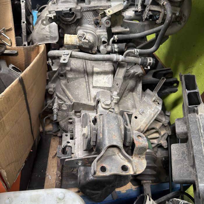Motor ZL01  e caixa Mazda MX3