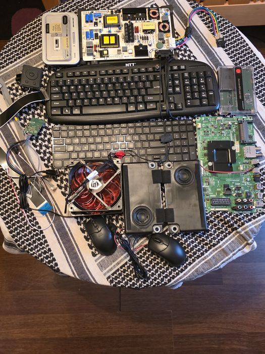 Złom elektroniczny/komputerowy