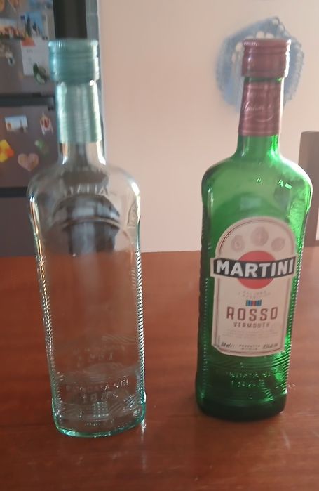 Garrafas vazias Martini