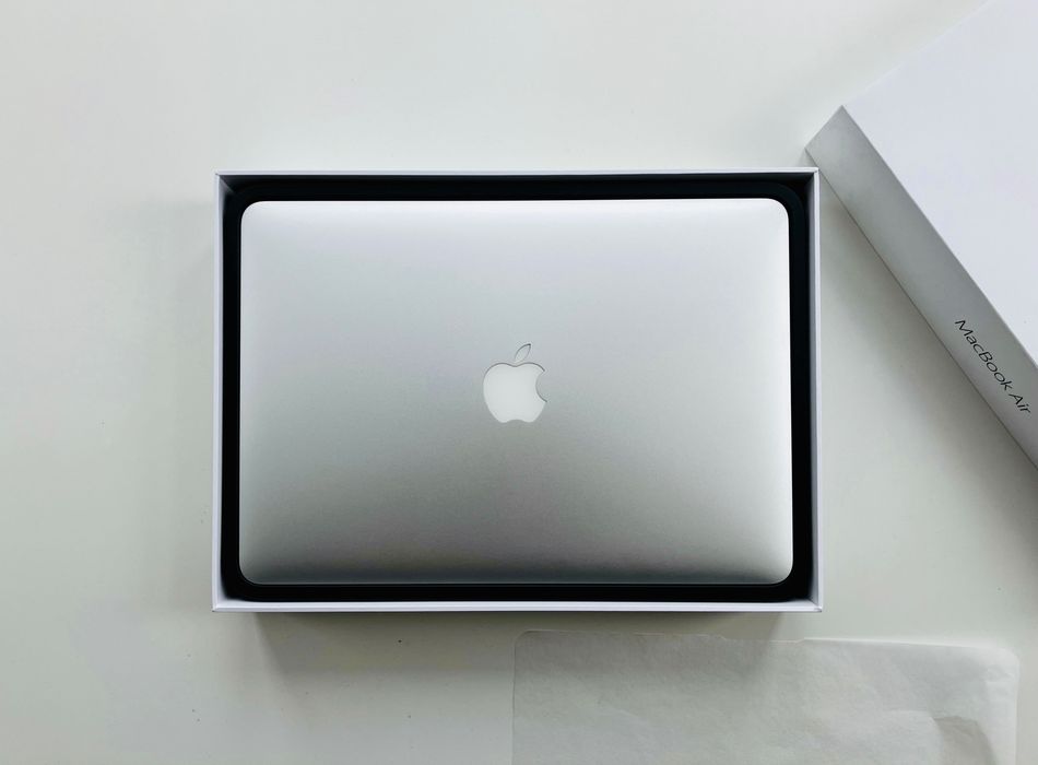Laptop Apple MacBook Air  i5/8GB/128GB