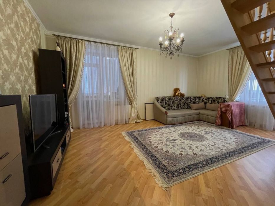 Квартира дворівне,автонем.опалення,центр.Є відновлення та інше.