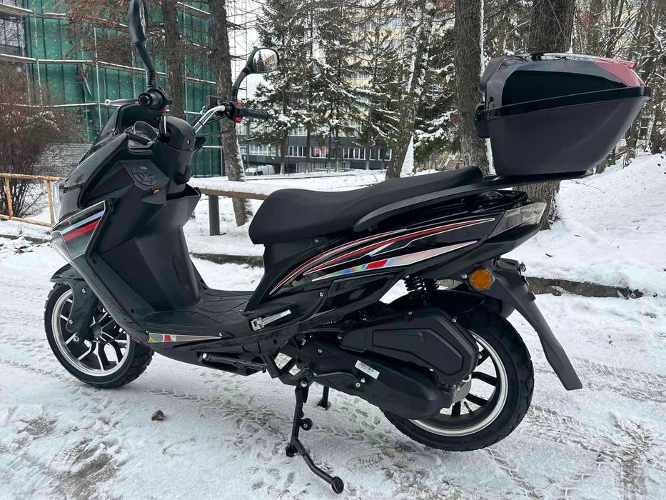 Скутер SPARK SP150S-18