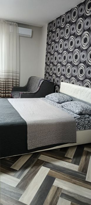 квартира большая  Посуточно можно на месяц  ул.Кадетский гай 6