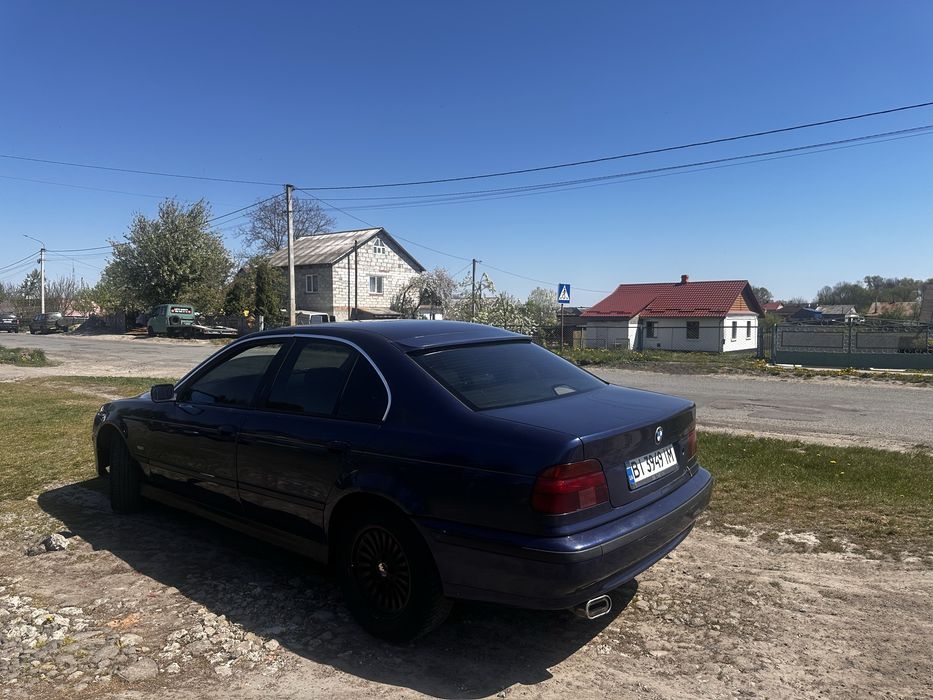 BMW525 з доками добре