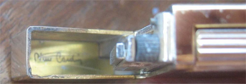 Isqueiro Pierre Cardin