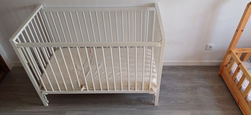Berço + Colchão + Roupa de Cama (Novo)