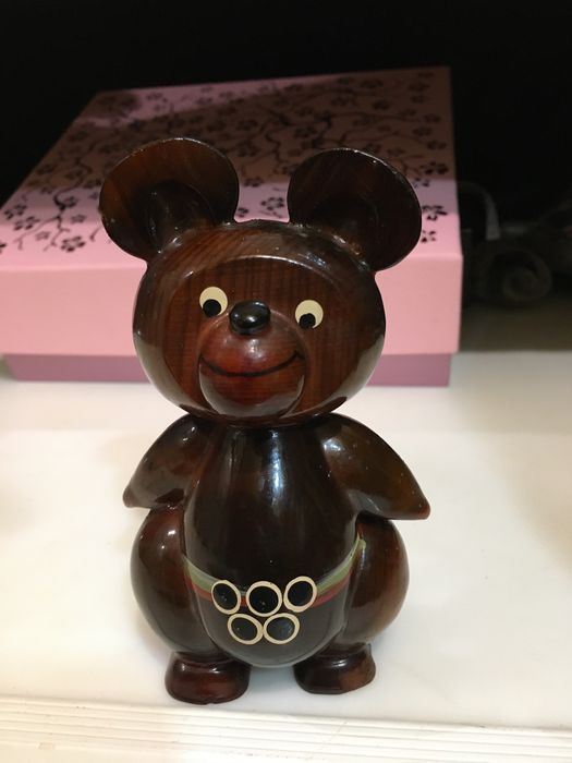 Олимпийский Мишка деревянный