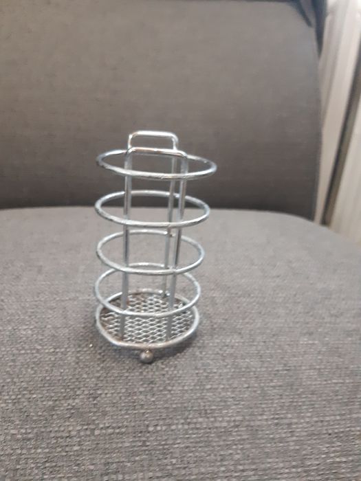 Metalowe pojemniki na kredki. Ikea. 2 szt.