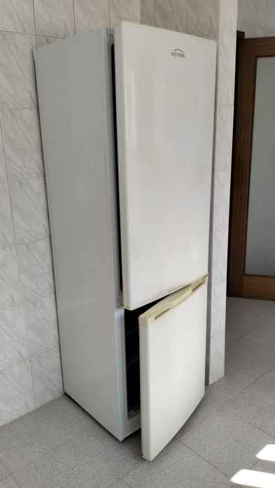 Frigorífico combinado  Electrónia