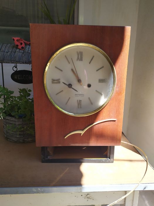 Старинные часы