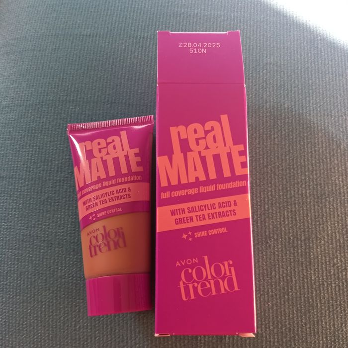 Avon Color Trend Real Matte podkład 510N