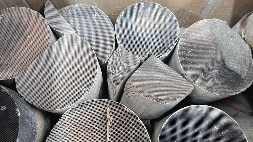 Продати каталізатор Купуємо каталізатори та сажові фільтри Чесна ціна Швидкий розрахунок Продать катализатор