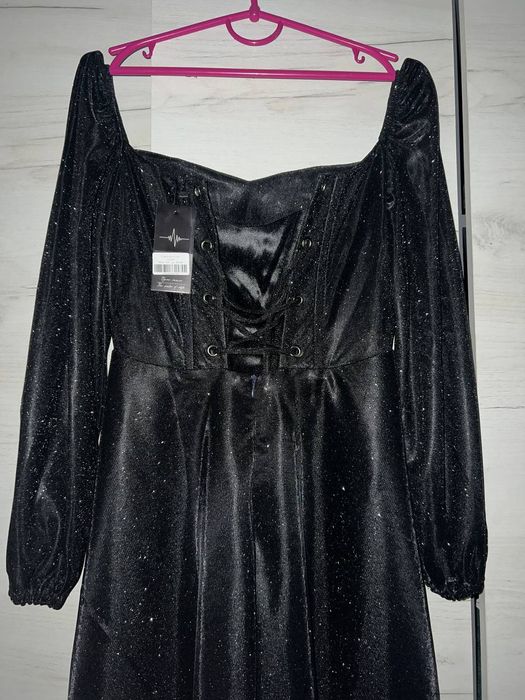 Сукня корсетна, чорна з блискитками, повністю нова