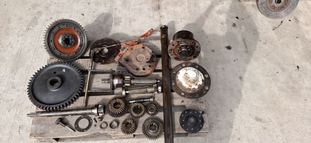 Skrzynia biegów Bizon części most mechanizm różnicowy półoś