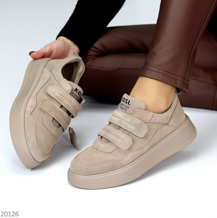 Жіночі шкіряні кеди в кольорах