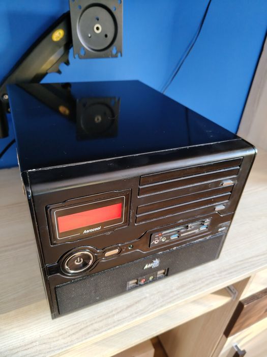 Komputer Intel i7 8700K 32GB
Intel i7 8400K to