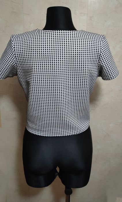 Crop top w kratę