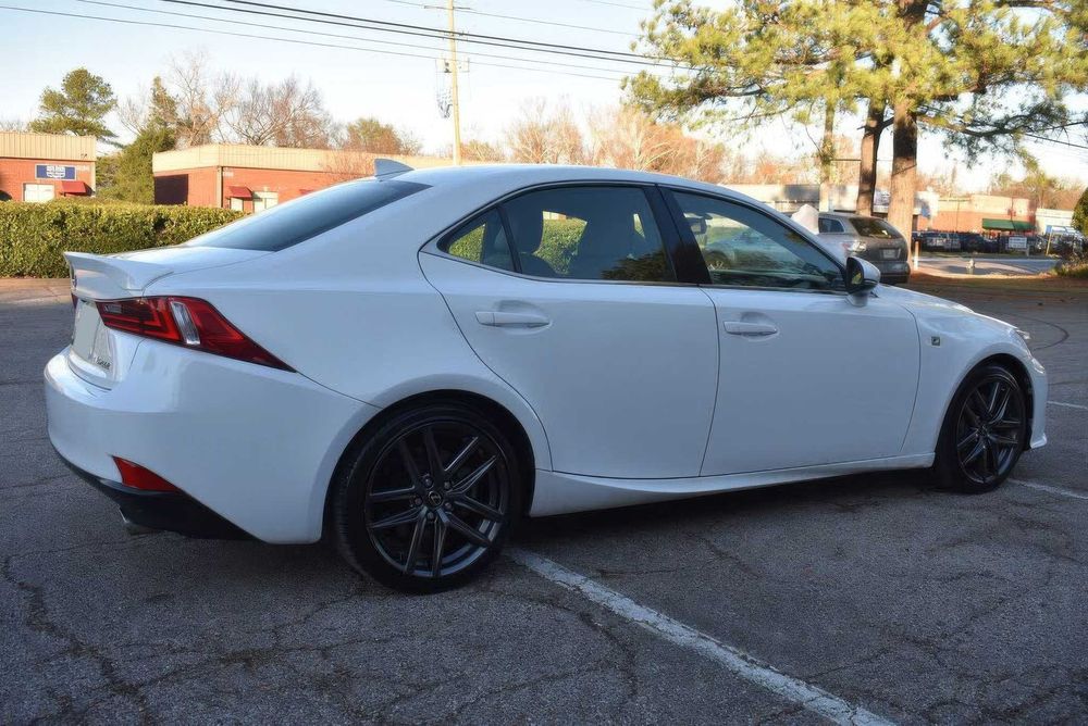 Lexus IS 200t      2016