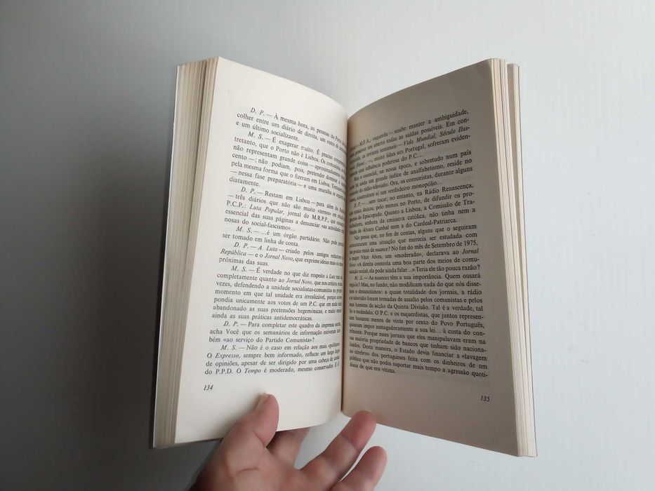 Livro "Portugal: Que Revolução?", Mário Soares, Diálogo com D. Pouchin