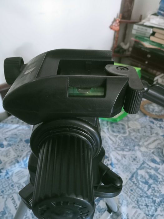 Tripé para máquina fotográfica em alumínio