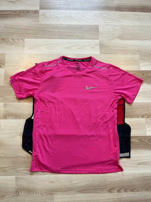 Komplet Nike Running Dri-FIT w rozmiarze L – kurtka + koszulka + spodenki.