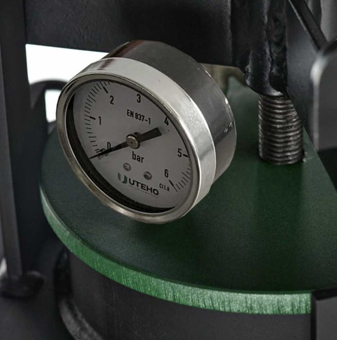 Газовий атоклав з гвинтовою фіксацією на 16 баночок фірми УТЕХО!