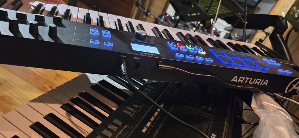 ARTURIA Keylab Essential 61 61