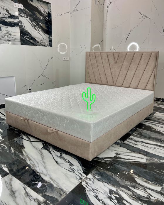 Кровать с мягким изголовьем «Аврора»