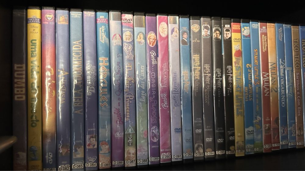 Vendo coleção de dvd’s de desenhos animados e alguns filmes